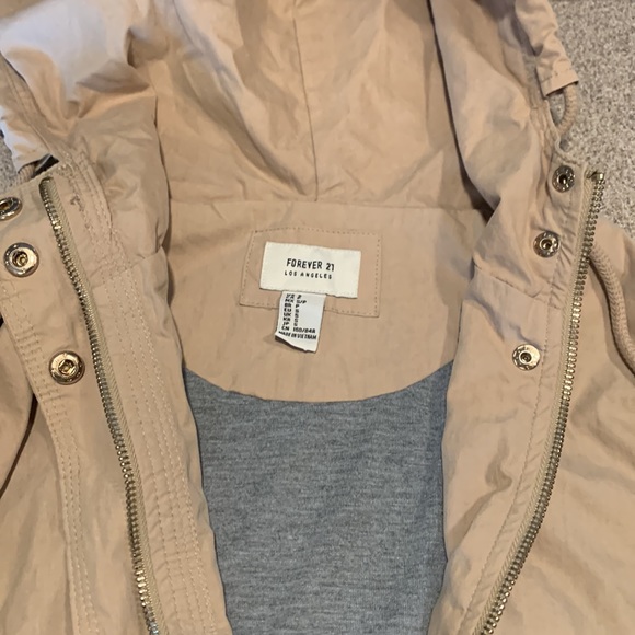 Lightweight jacket - Picture 2 of 2